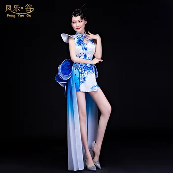 Mėlynos ir baltos spalvos porceliano veiklos kostiumai klasikinis Kinų stiliaus naudingumo moterų mados kostiumas