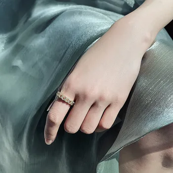 Korėjos bižuterijos išskirtinį vario inkrustacijos cirkonis tuščiaviduriai susukti žiedu elegantiškas moteris, vestuves, atidarymo reguliuojamas žiedas
