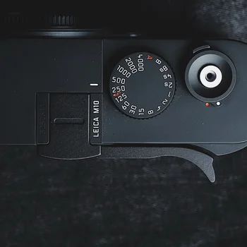 Nykščiu Suimkite Nykščiu Poilsio blykstės ir fotoaparato kontaktinės jungties Dangtelis Leica M10