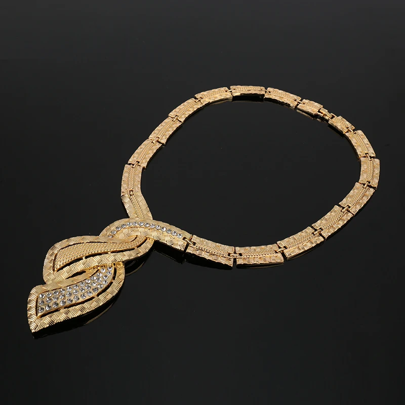 Fani kokybės Dubajus Aukso-spalvinga kristalų papuošalai nustatyti Prekės ženklo nigerijos nuotakos karoliukai Papuošalų rinkinys Vestuves Vestuviniai Aksesuarai