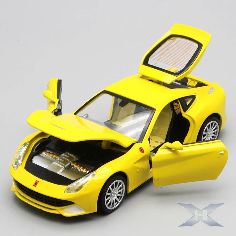 1:32 aukštos modeliavimas super F12 lydinio sporto lenktynių automobilio modelio Garso ir šviesos traukti galines duris automobilio žaislas vaikų dovanų
