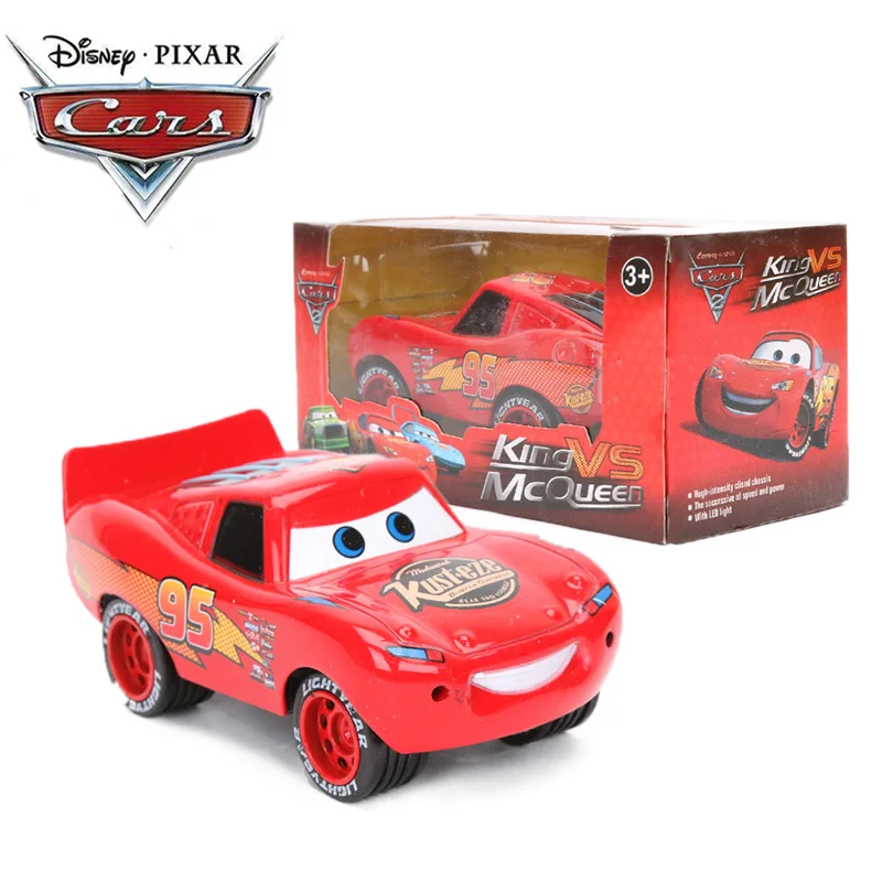 11,5 cm Disney Pixar Cars 3 Žaislai Žaibas McQueen PVC Veiksmų Skaičius, Karalius vs Mcqueen Rusteze Lenktynių Diecast Metalo Lydinio Automobilių Režimas