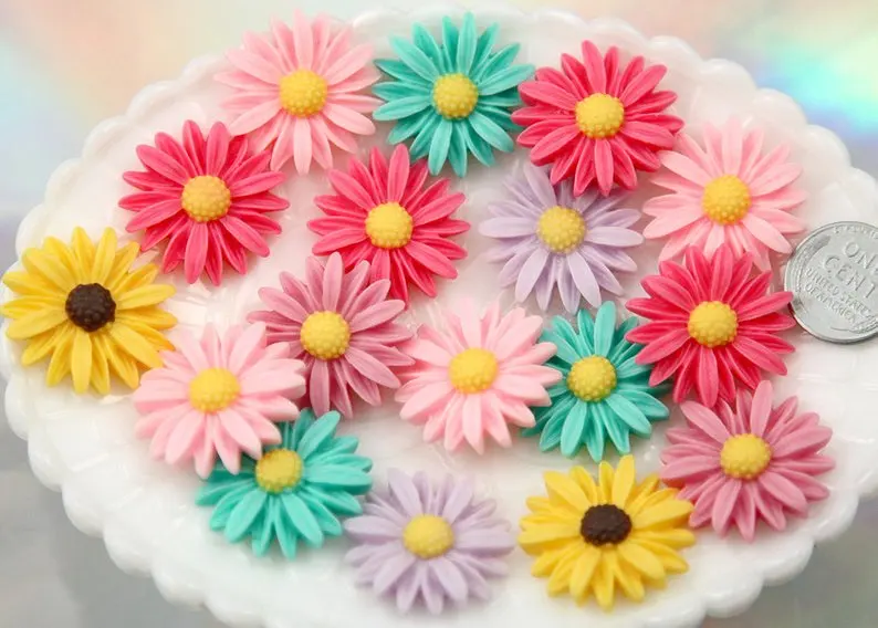 100vnt Dervos Gėlių Cabochons - 25mm Antikos Stiliaus Pastelinių Daisy Gėlių Flatback Dervos Cabochons derinys spalvų rinkinys
