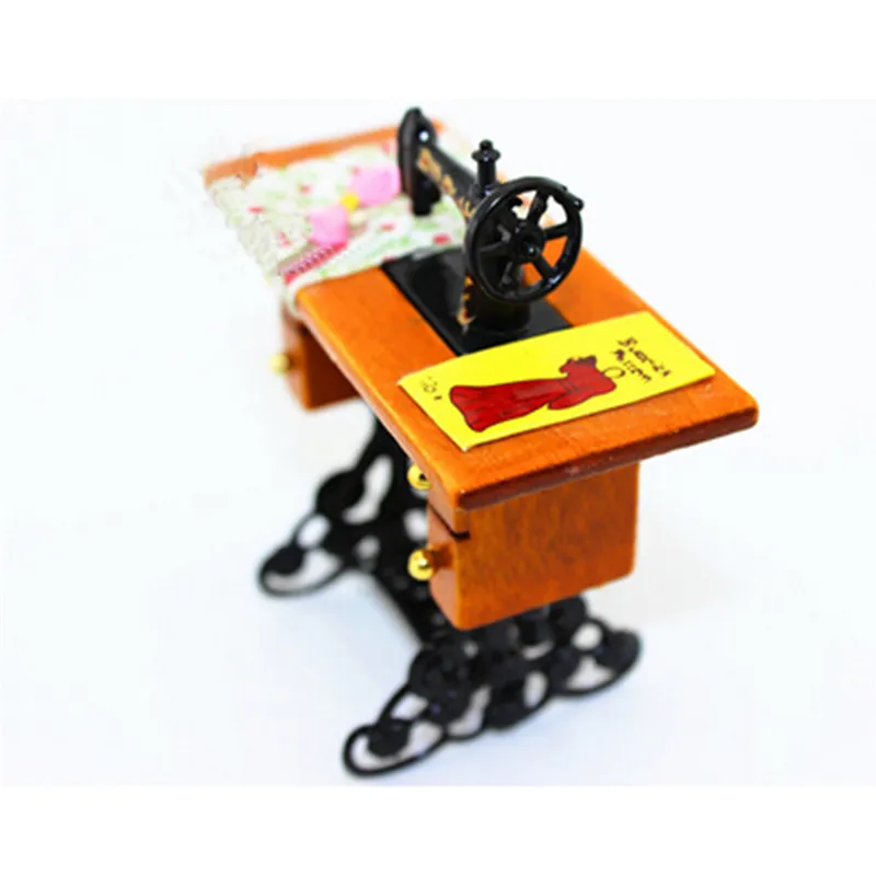 1 Vnt. Mini Mediniai Siuvimo mašina Lėlės ToyClassic Apsimesti Žaisti Dollhous Baldų, Žaislų, Kūrybinės Vaikų Dovanų