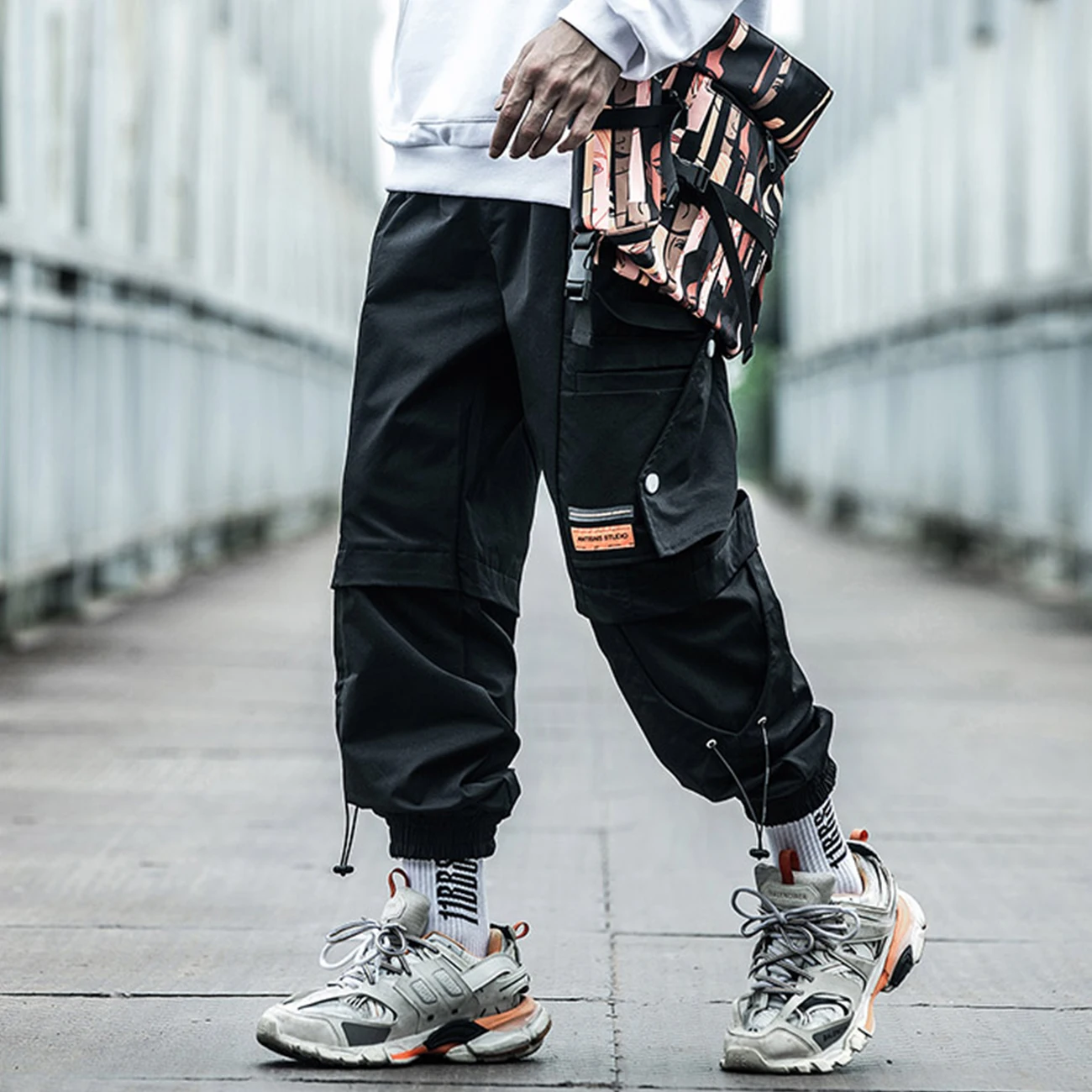 11 BYBB TAMSU Tactical Kelnes Žmogus Elastinga Juosmens Multi Kišenės Poilsiu Krovinių Kelnės Harajuku Streetwear Hip-Hop Vyrų Kelnės Juoda