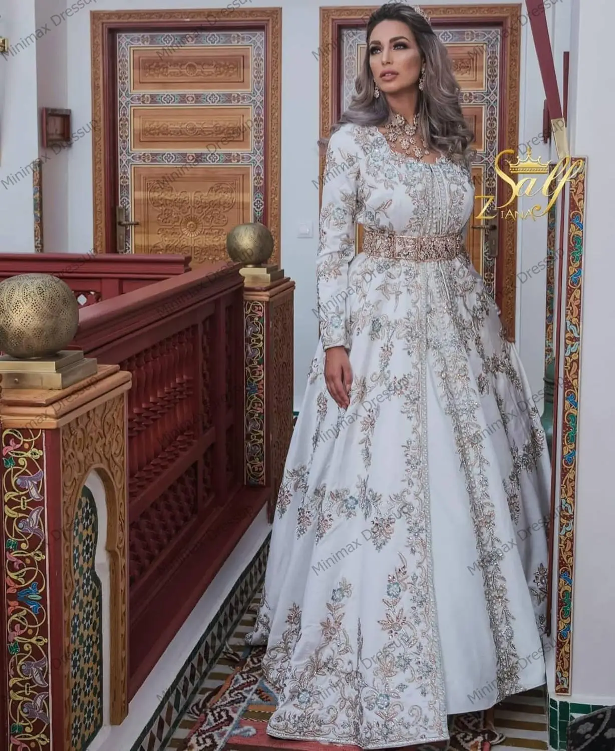Derliaus Siuvinėjimo Nuotakos Suknelės Ilgomis Rankovėmis Satino Zawalcowany Saudo Arabų Vestuvių Suknelė Plius Dydis Užsakymą Musulmonų Chalatai
