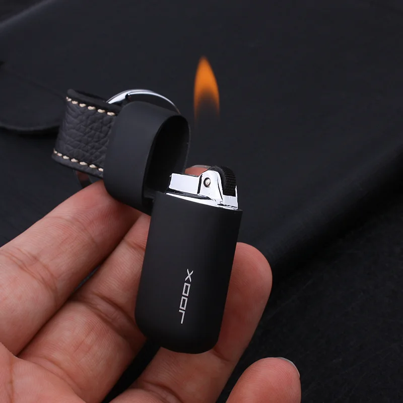 Kompaktiškas Nemokamai Gaisro Keychain Lengvesni Fakelas Titnagas Dujų Degiklio Mini Pocket Pakabukas Odos Kišenėje Cigarečių Degiklio Dalykėlių Vyras